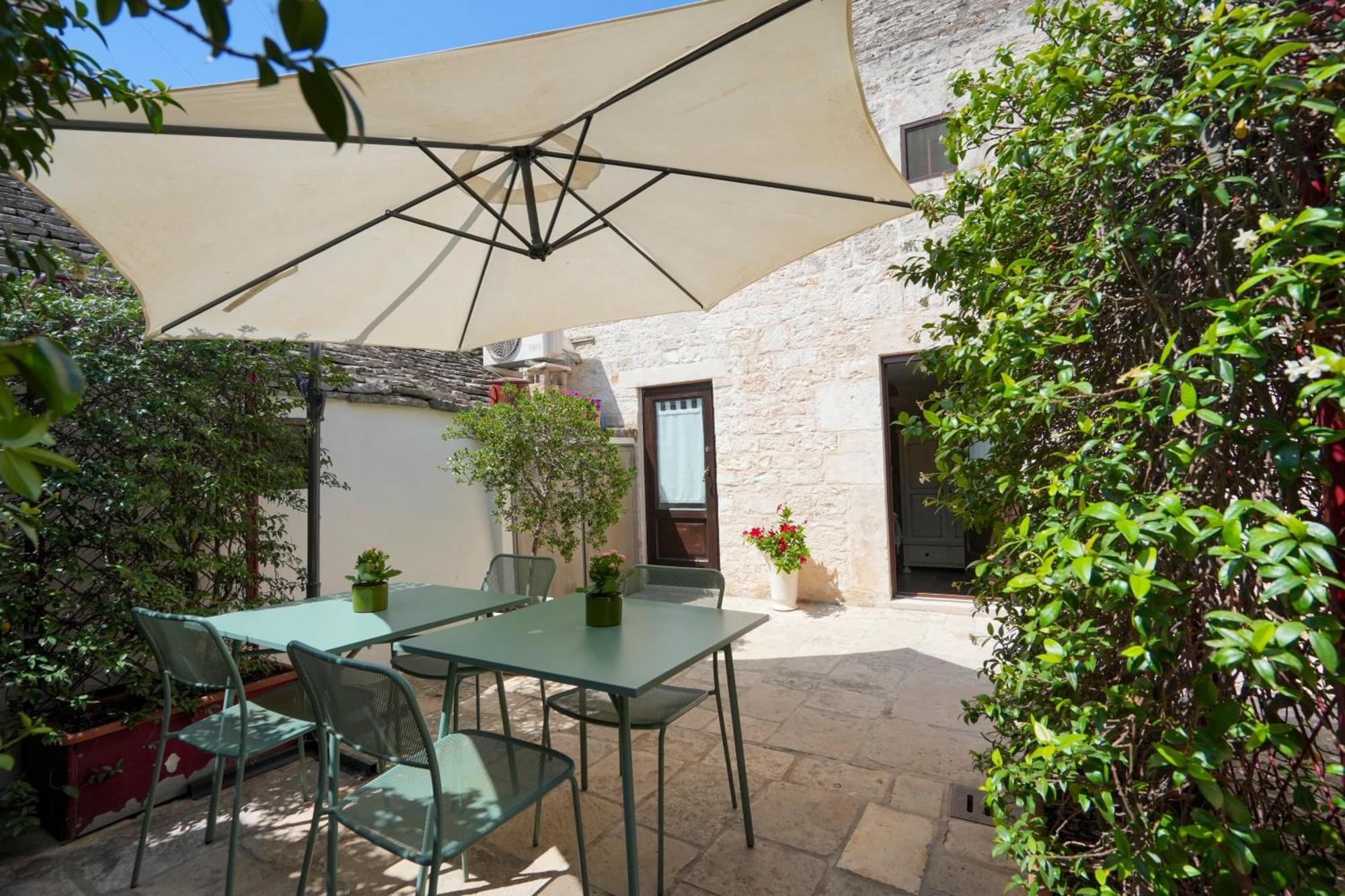 Trullimania Bed and Breakfast Alberobello Eksteriør billede